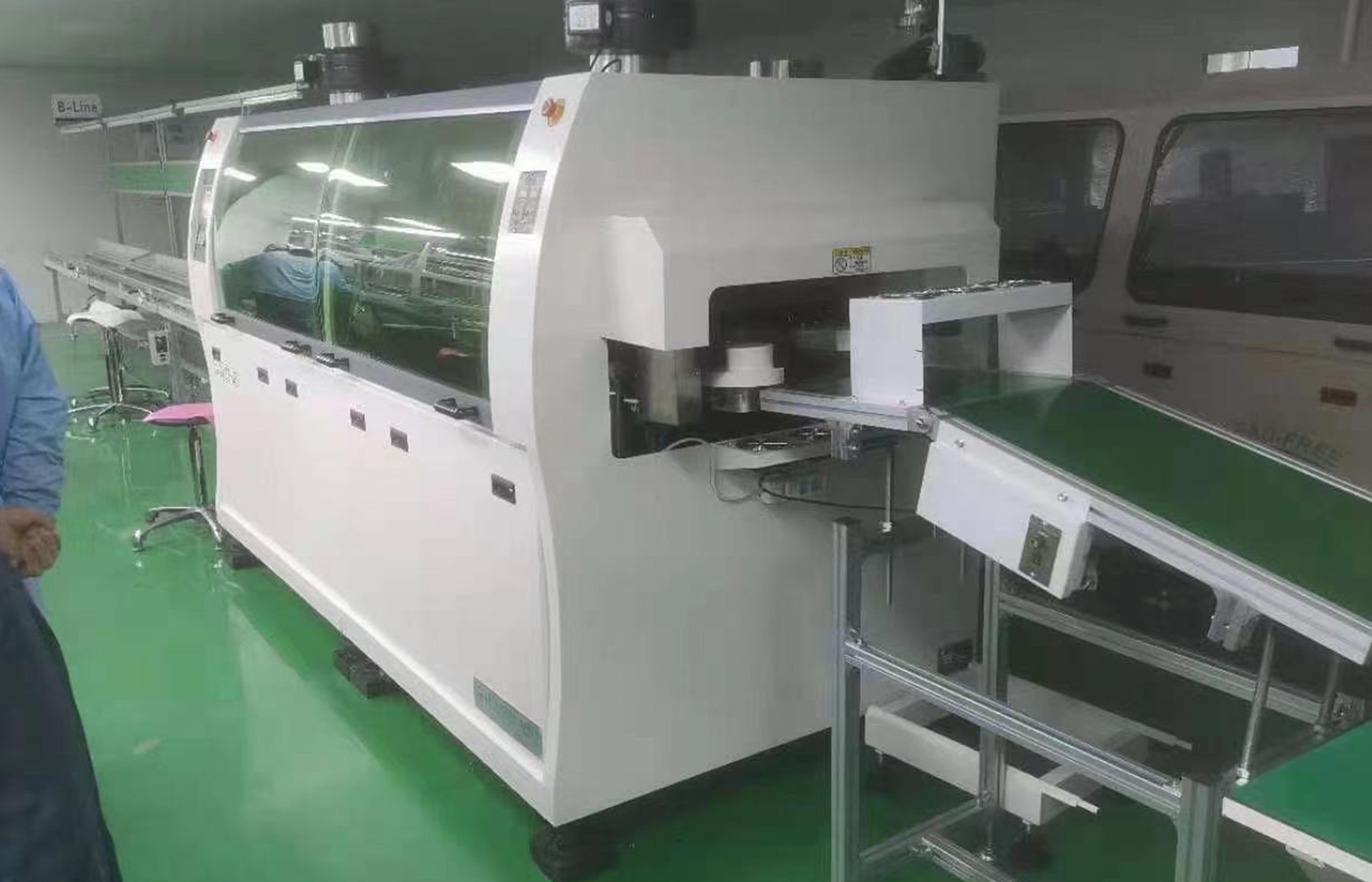 為什麽選擇這款波峰焊，它具有哪些特點?​